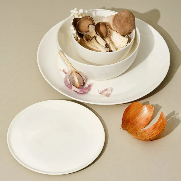 S/4 Wide Rim Dinnerware Set - Fluent Trends