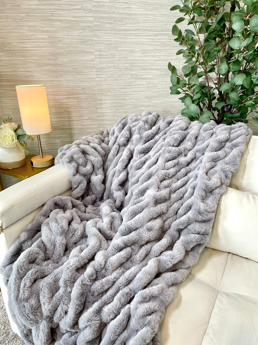 Gray Faux Fur Blanket - Large: 60"x72" Cloud9
