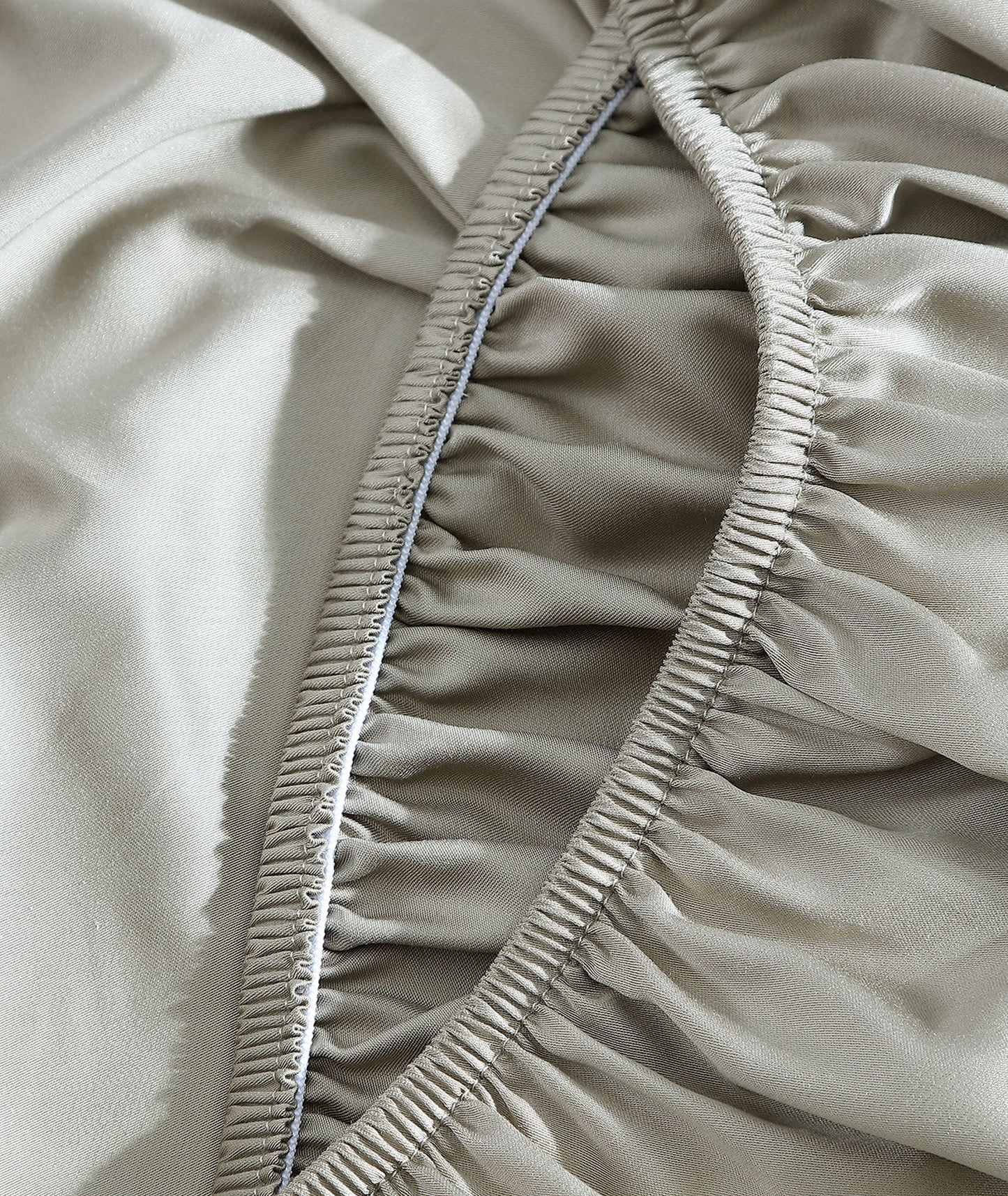 Premium Lumière Fitted Sheet