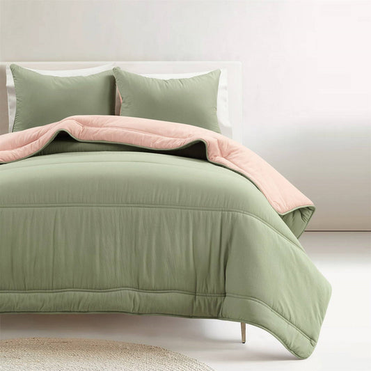 Full/Queen Soft Lightweight Reversible Quilted Comforter Set in Green/Pink Melrose Home Design