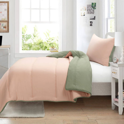 Full/Queen Soft Lightweight Reversible Quilted Comforter Set in Green/Pink Melrose Home Design