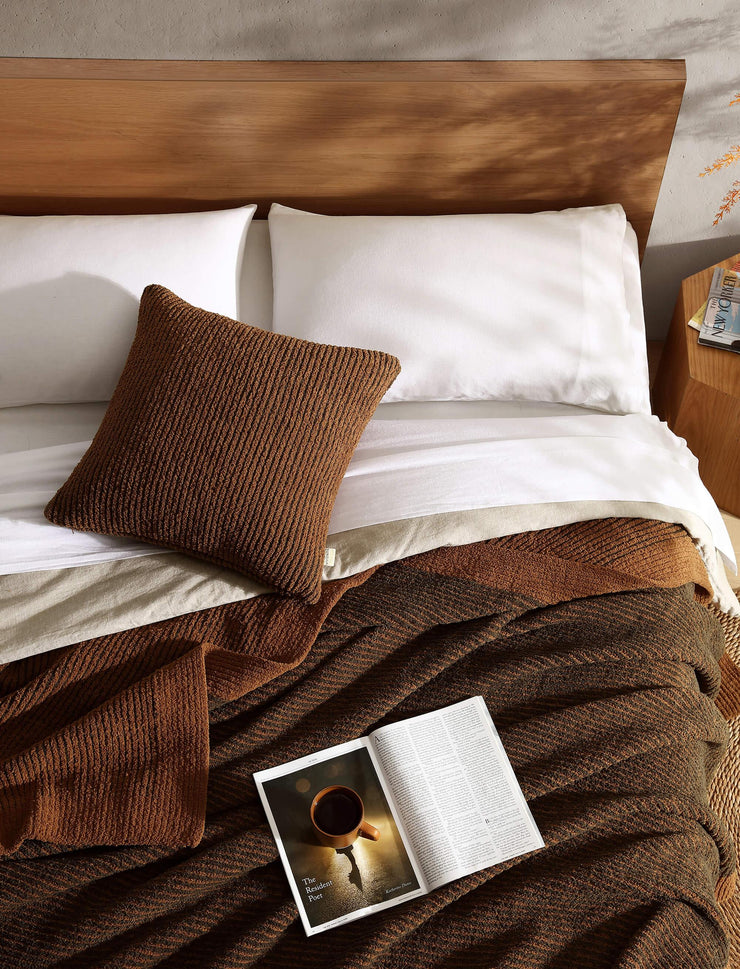 Two-Tone Ribbed Throw Pillow - Fluent Trends