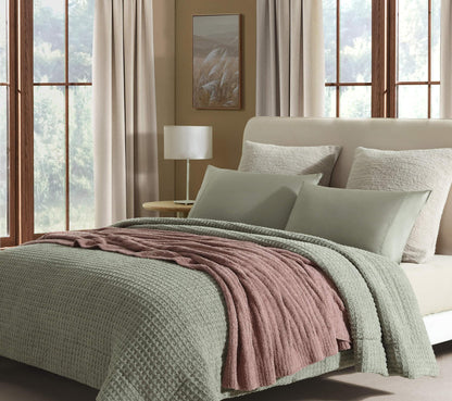 Snug Waffle Comforter Queen - Bamboo & Recycled Fill | Queen King Cal King