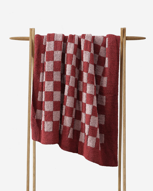 Checkerboard Throw - Fluent Trends