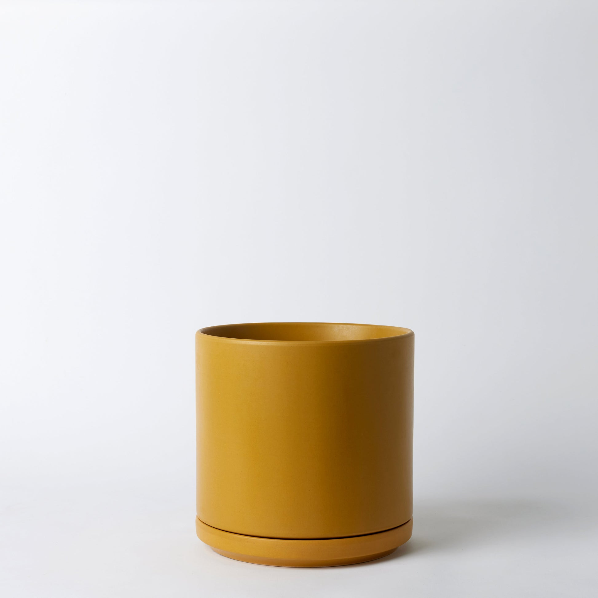 Solid Goods - Ceramic Cylinder with Saucer - Fluent Trends