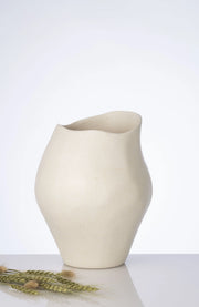 Mosco Cream Vase - Fluent Trends