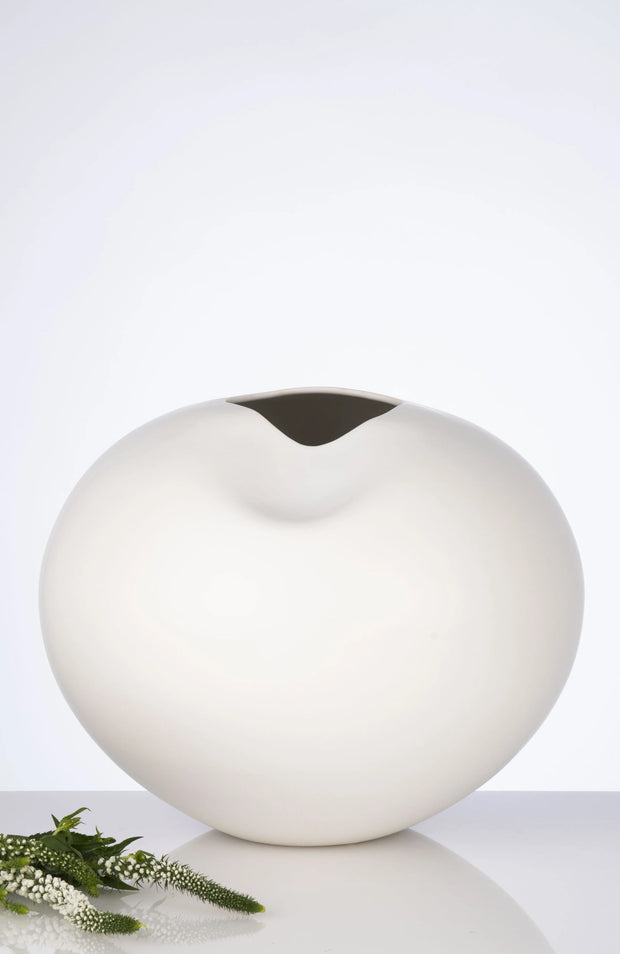 Milan White Sculptural Vase - Fluent Trends
