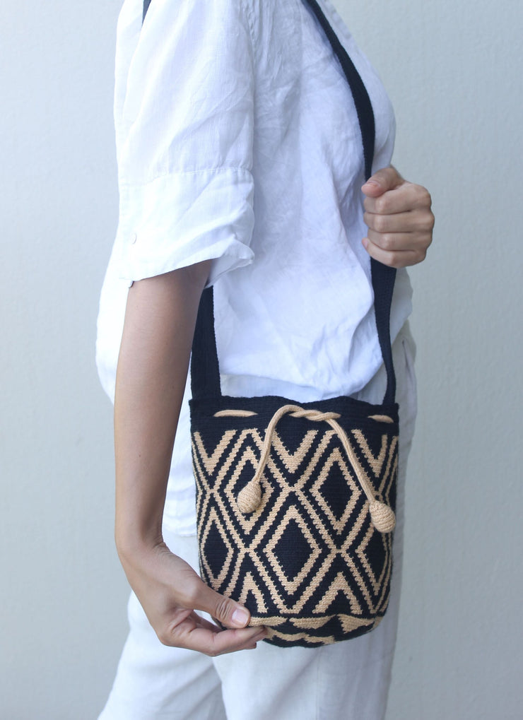 Luja Cross Body Bag - Fluent Trends Cross Body Bag