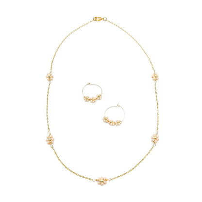 Daisy gold earrings