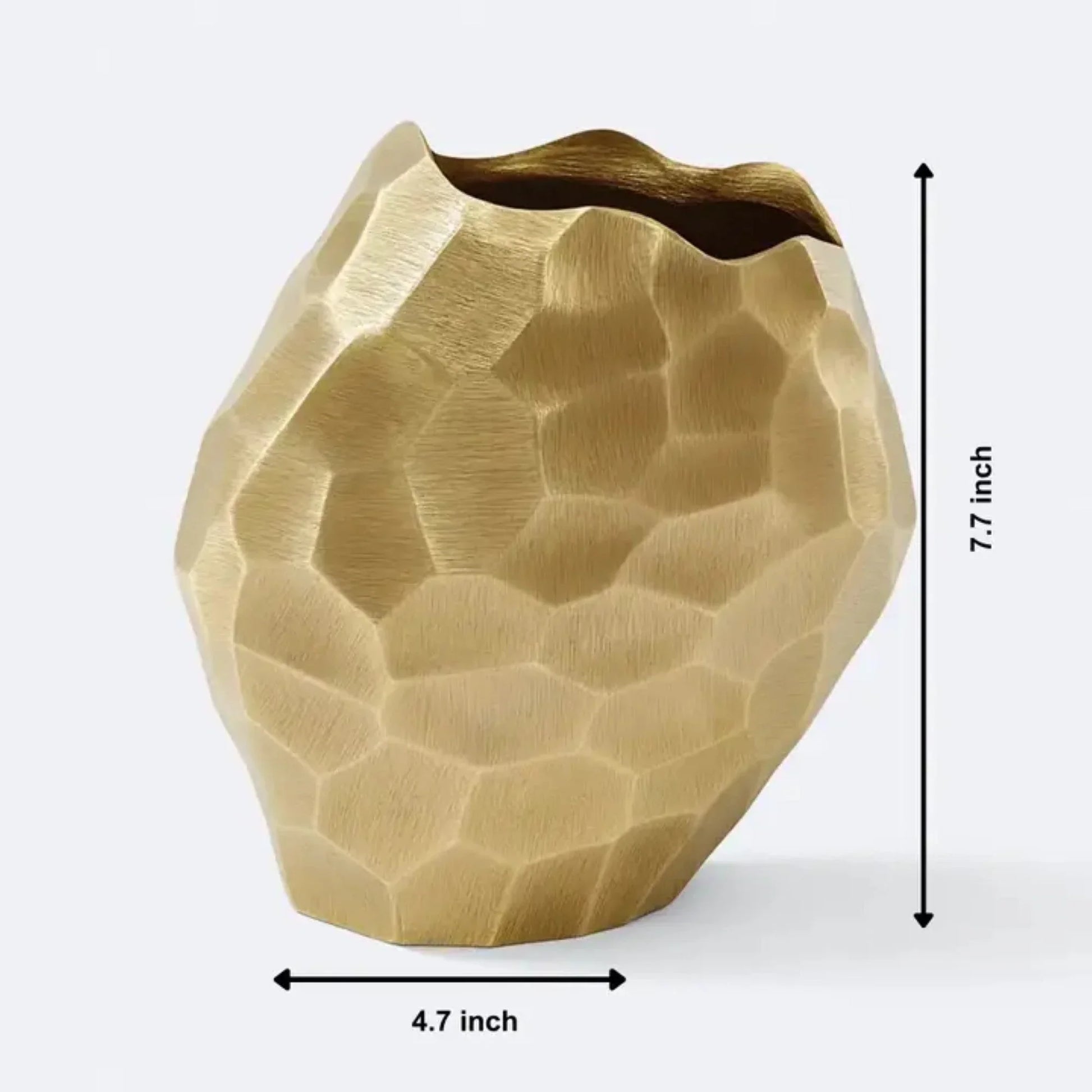 Gold faceted aluminum vase dimensions showing 7.7 inch height and 4.7 inch width on light gray background

